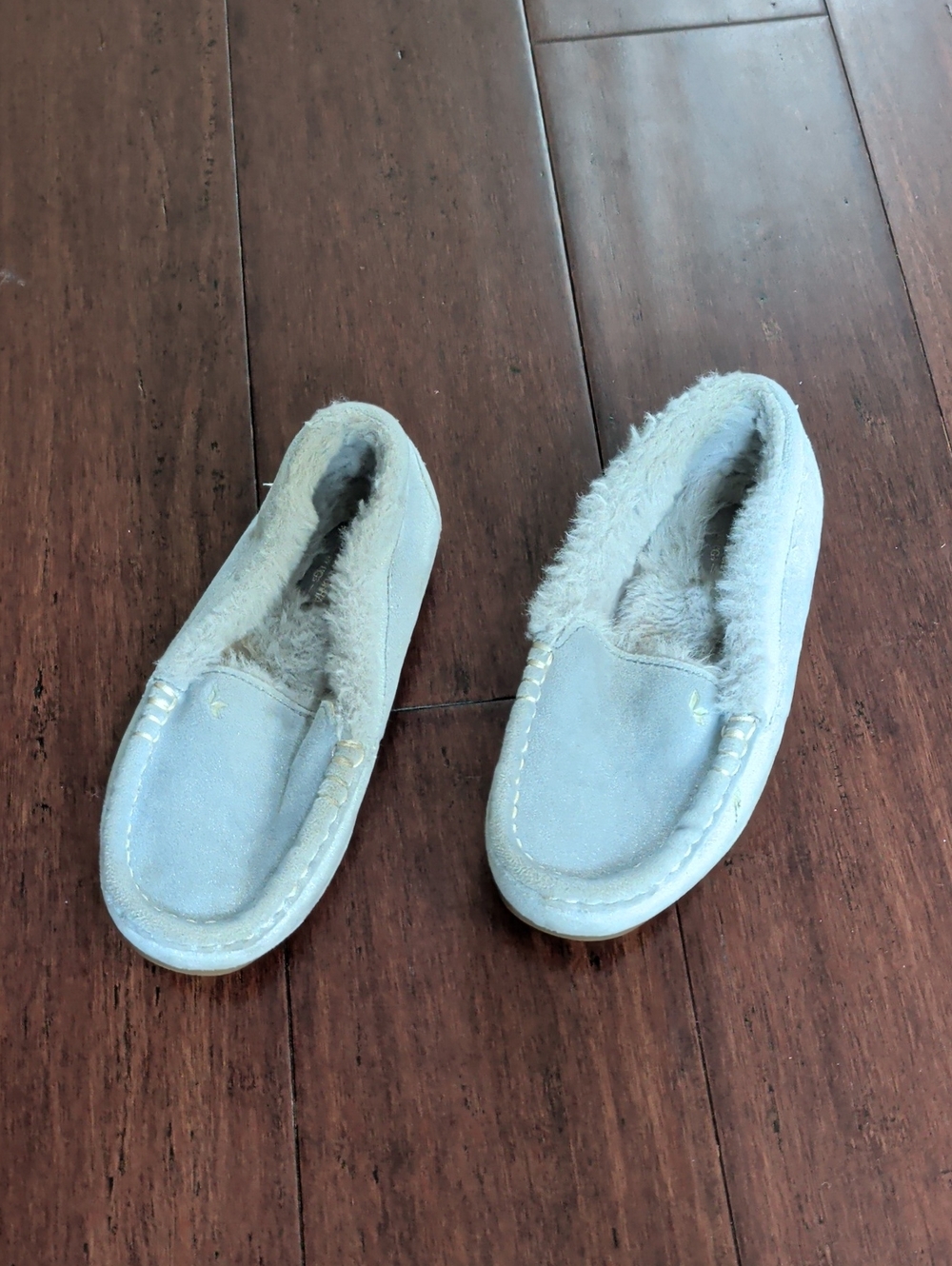 Koolaburra Plush Lined Moccasins — Light Blue, No Tag For Size-meauring Youth13